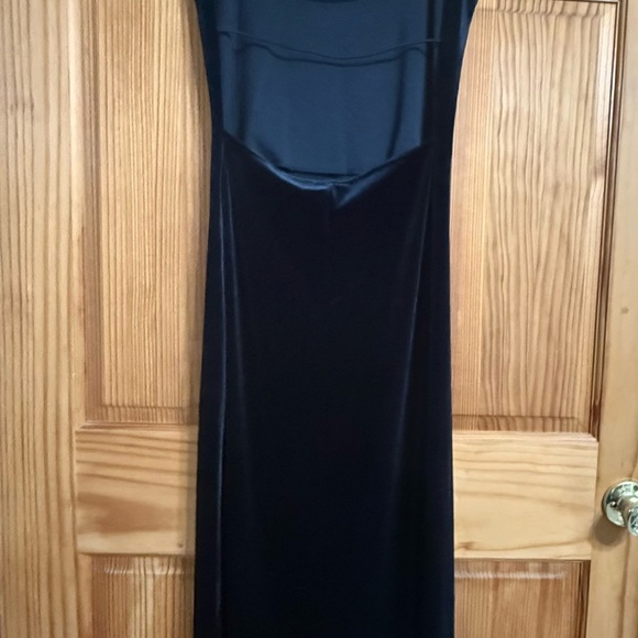 Byer Too! 90’s Y2K Vintage Black Velvet Open Back Formal minimalist HOCO Prom - Picture 9 of 9